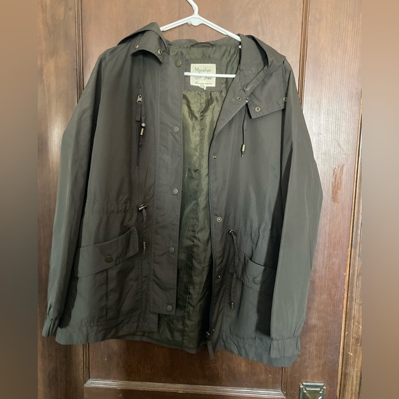 Forest green jacket - Picture 1 of 7